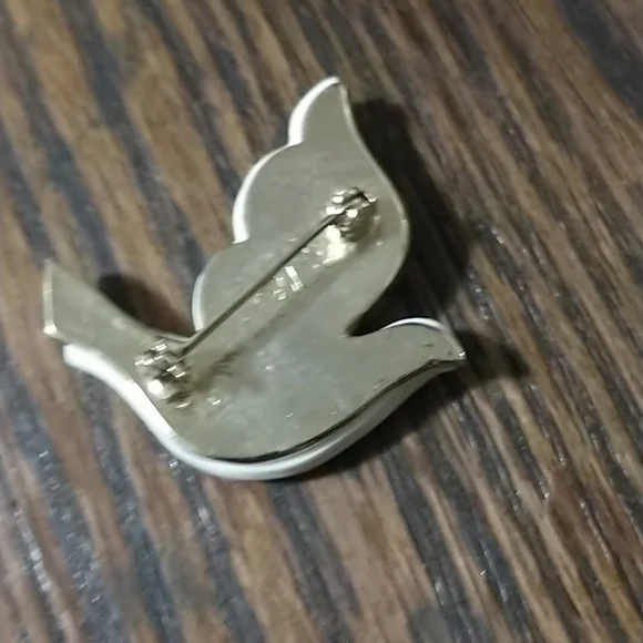 Vintage pearl white dove Liz Claiborne pin - Picture 2 of 2
